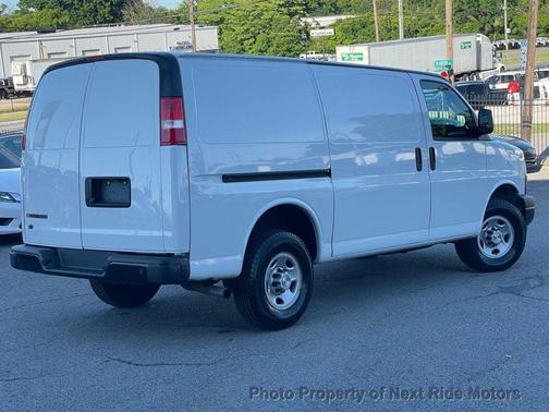 Summit White 2022 Chevrolet Express 2500 LT