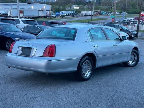 2002 Lincoln Town Car 2002 LINCOLN TOWN CAR CARTIER 4.6L V8 LOW MILES 615-730-9991
