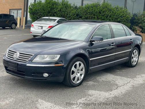 Petrol 2004 Volkswagen Phaeton 2004 VOLKSWAGEN PHAETON 4.2L V8 4D LUXURY SEDAN 615-730-9991