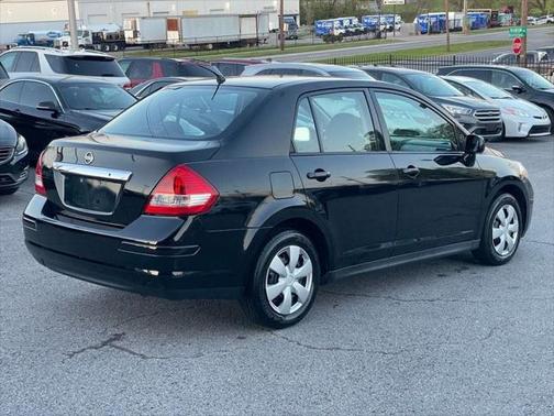 2011 Nissan Versa 1.8 S