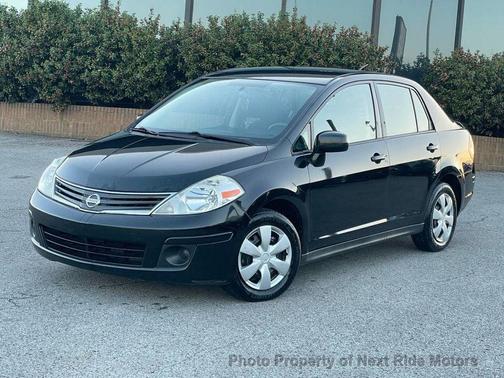 2011 Nissan Versa 1.8 S