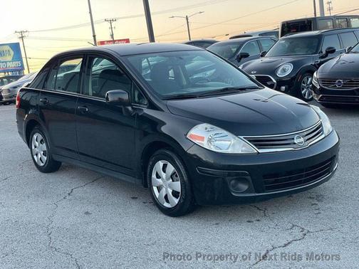 2011 Nissan Versa 1.8 S