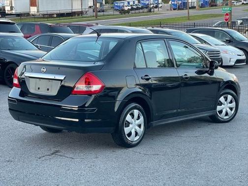 2011 Nissan Versa 1.8 S