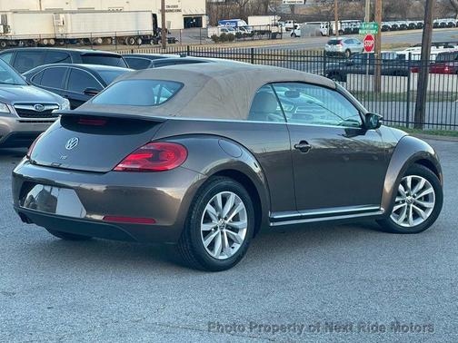 2013 Volkswagen Beetle Base