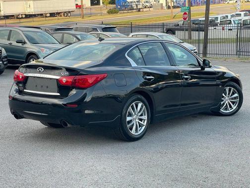 2015 INFINITI Q50 Base