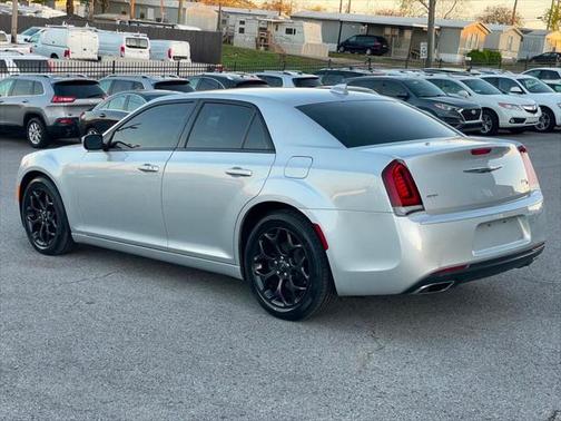 2020 Chrysler 300 C