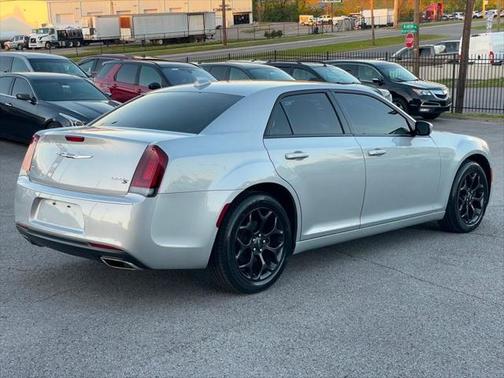 2020 Chrysler 300 C