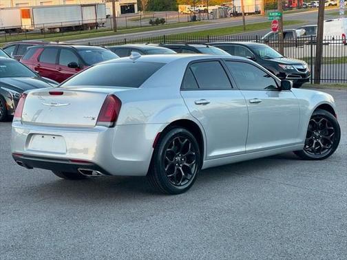 2020 Chrysler 300 C