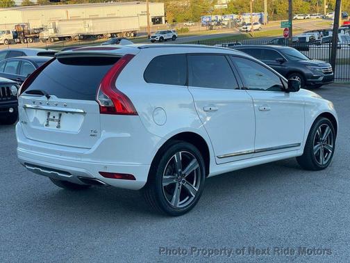 2017 Volvo XC60 T6 Dynamic