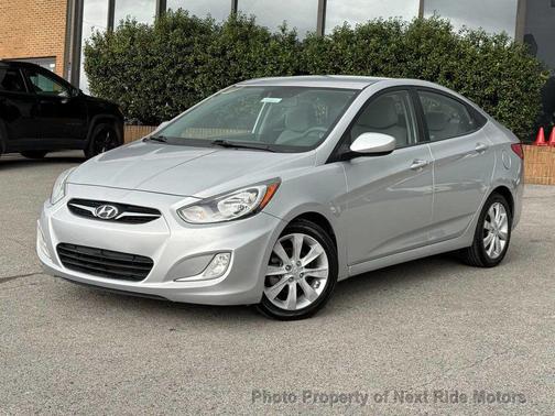 2012 Hyundai Accent SE