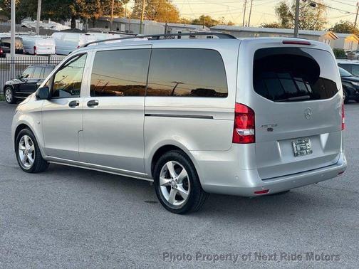 2016 Mercedes-Benz Metris Base