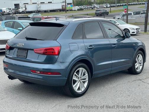 Hainan Blue Metallic 2018 Audi Q3 2.0T Premium