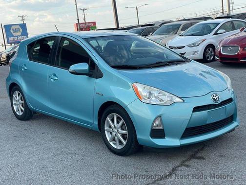 Summer Rain Metallic 2013 Toyota Prius c Three