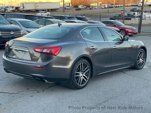 Blu Passione Mica 2014 Maserati Ghibli Base