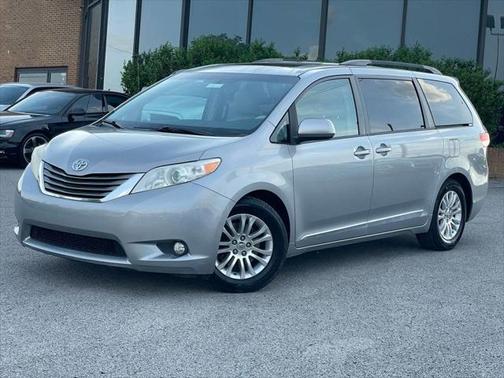 2013 Toyota Sienna XLE
