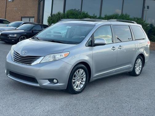 2013 Toyota Sienna XLE