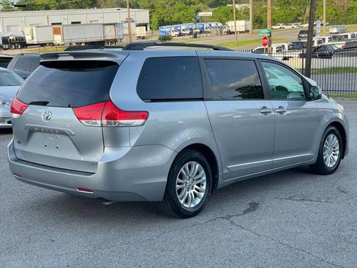2013 Toyota Sienna XLE