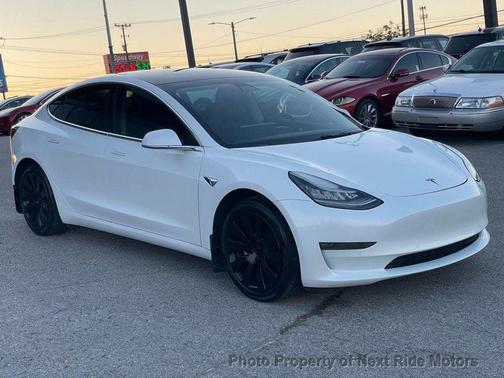 Pearl White Multi-Coat 2019 Tesla Model 3 Long Range