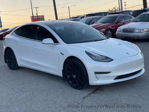 Pearl White Multi-Coat 2019 Tesla Model 3 Long Range