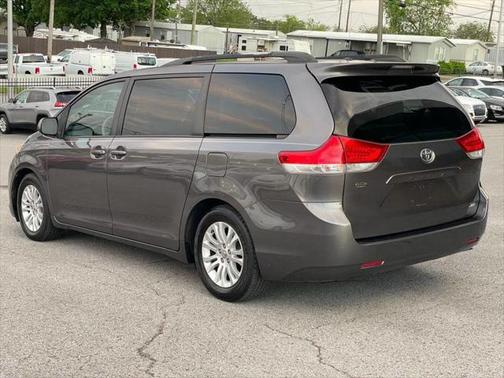 2013 Toyota Sienna XLE