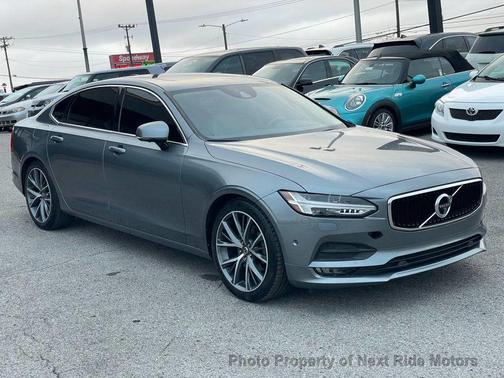 2018 Volvo S90 T5 Momentum