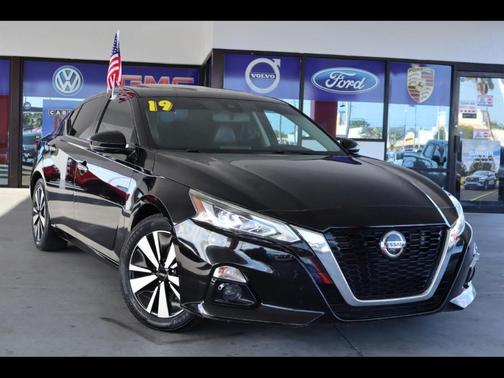 Black 2019 Nissan Altima 2.5 SL