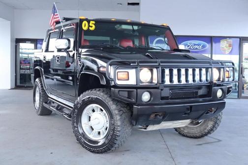 Black 2005 Hummer H2 SUT