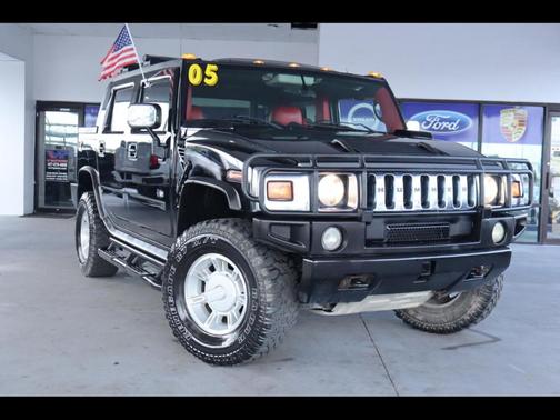 Black 2005 Hummer H2 SUT