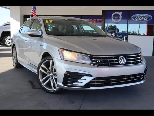 2017 Volkswagen Passat 1.8T R-Line