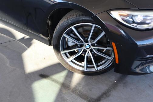 2019 BMW 330 i