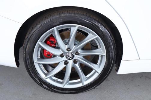 White 2022 Alfa Romeo Giulia Base