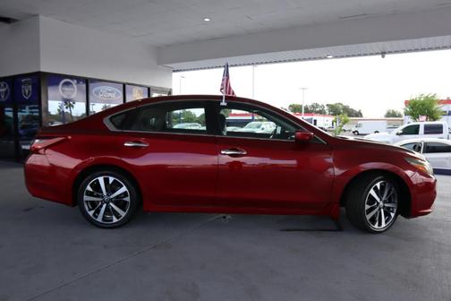 2017 Nissan Altima 2.5 SR