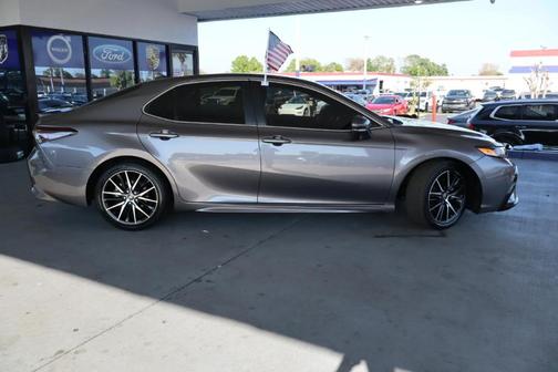 2023 Toyota Camry SE Nightshade