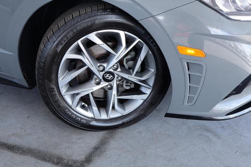 2021 Hyundai SONATA SEL