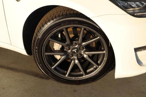 2019 Tesla Model 3 Mid Range