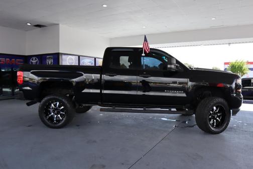 2017 Chevrolet Silverado 1500 Custom