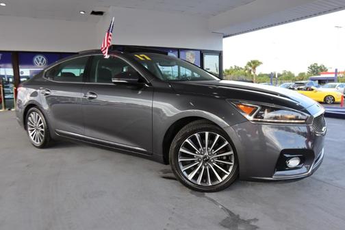 2017 Kia Cadenza Premium