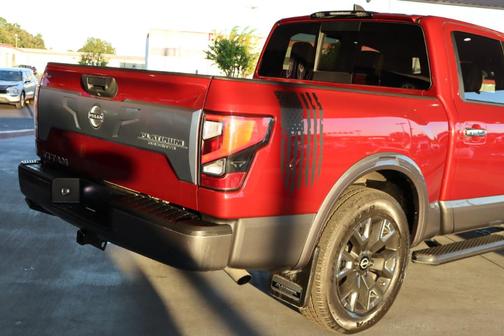 2023 Nissan Titan Platinum Reserve