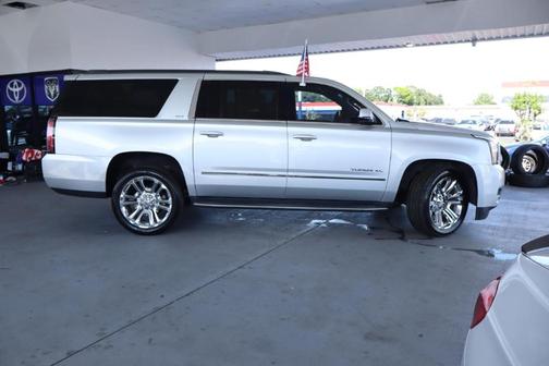 Silver 2020 GMC Yukon XL SLT