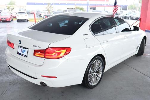 White 2018 BMW 530e iPerformance