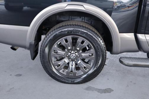 2017 Nissan Titan Platinum Reserve