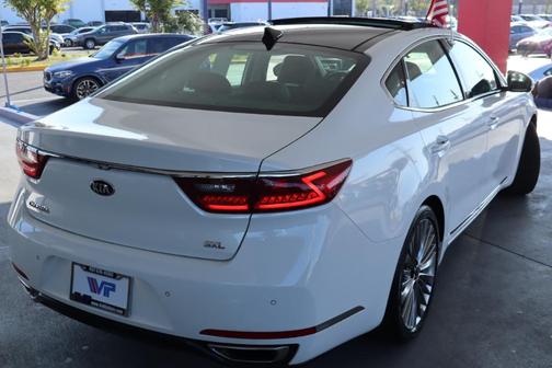 2018 Kia Cadenza SX Limited