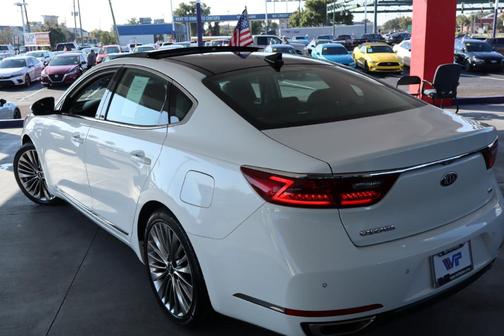 2018 Kia Cadenza SX Limited