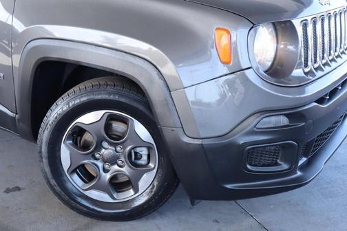 Gray 2017 Jeep Renegade Sport