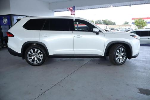 White 2024 Toyota Grand Highlander LIMITED NATL