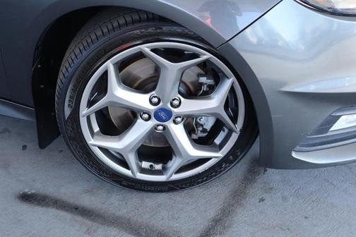 2018 Ford Focus ST Base