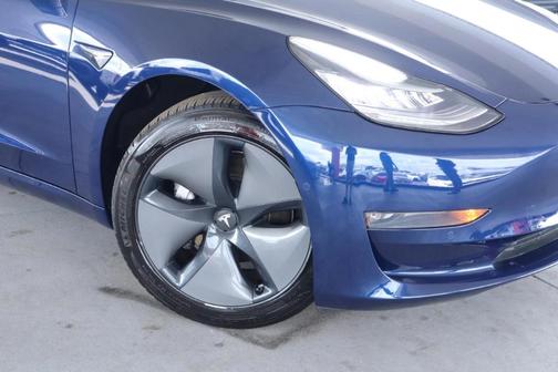 Blue 2018 Tesla Model 3 Long Range