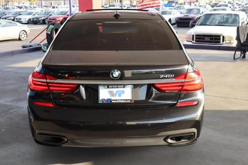 2018 BMW 740 i