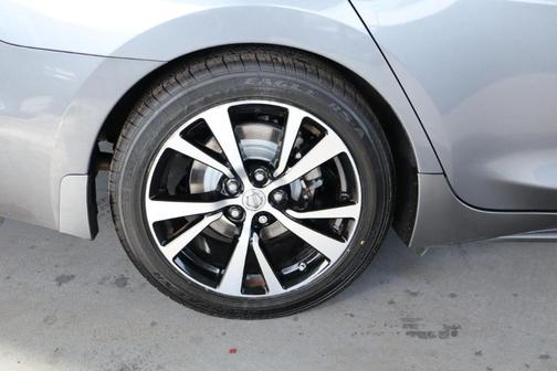 Gun Metallic 2018 Nissan Maxima 3.5 Platinum