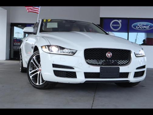 Polaris White 2017 Jaguar XE 35t Premium